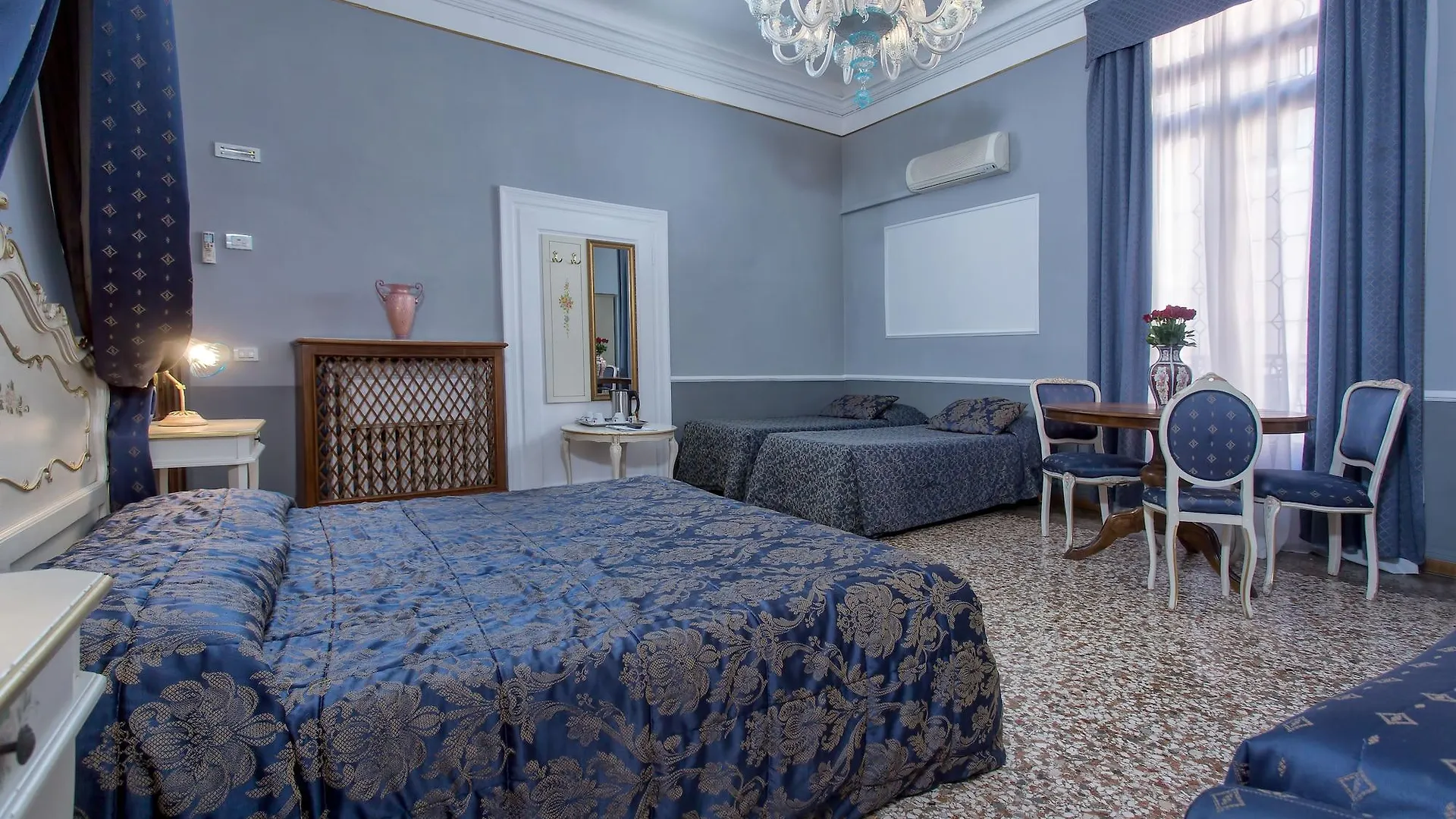 Hotel Mezzo Pozzo البندقية