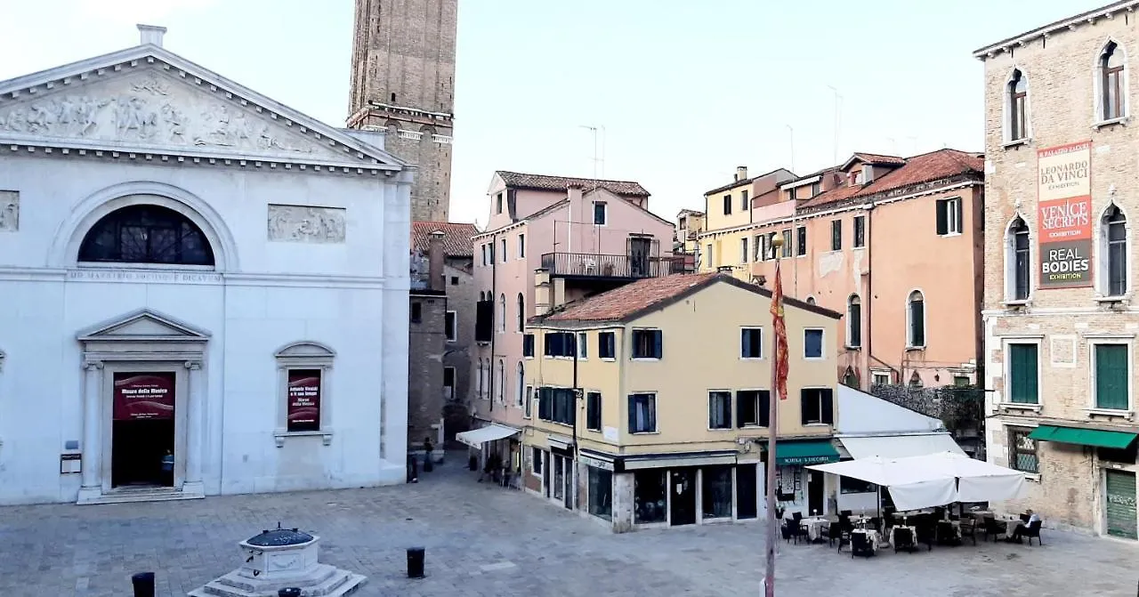 Hotel Mezzo Pozzo Venecia Italia