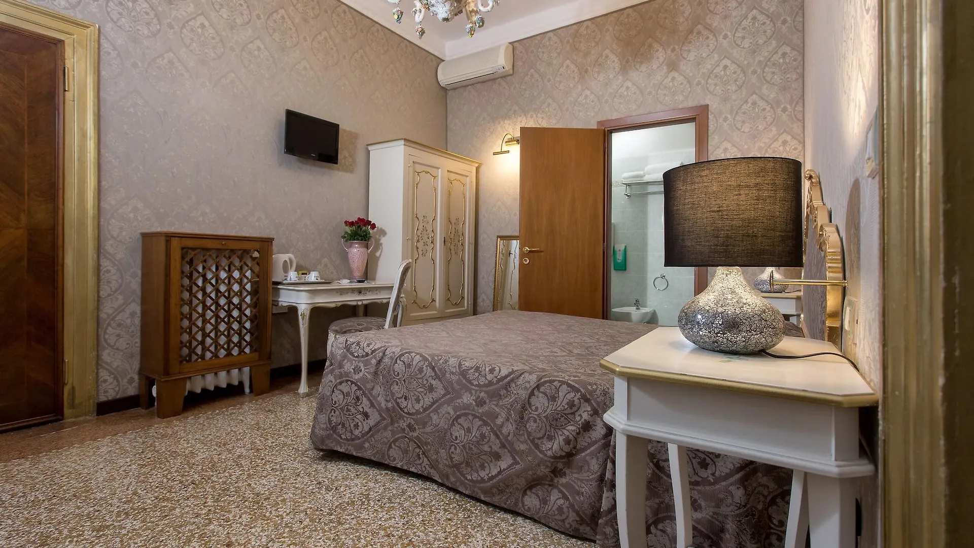 Hotel Mezzo Pozzo Venecia