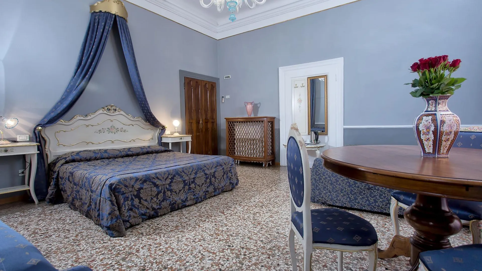 Hotel Mezzo Pozzo Venecia