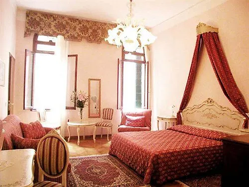 Hotel Mezzo Pozzo Venecia