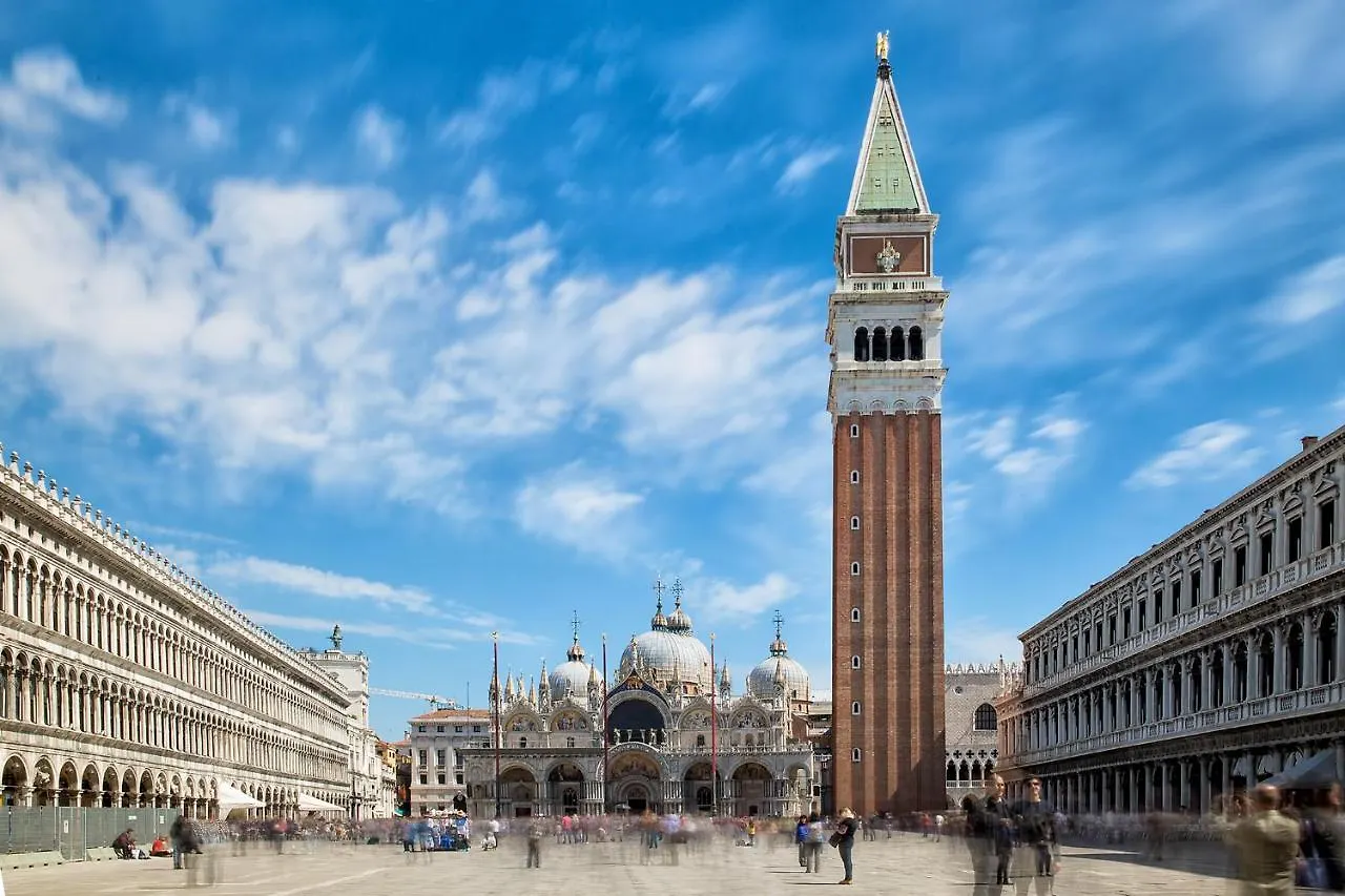 Hotel Mezzo Pozzo Venecia Italia