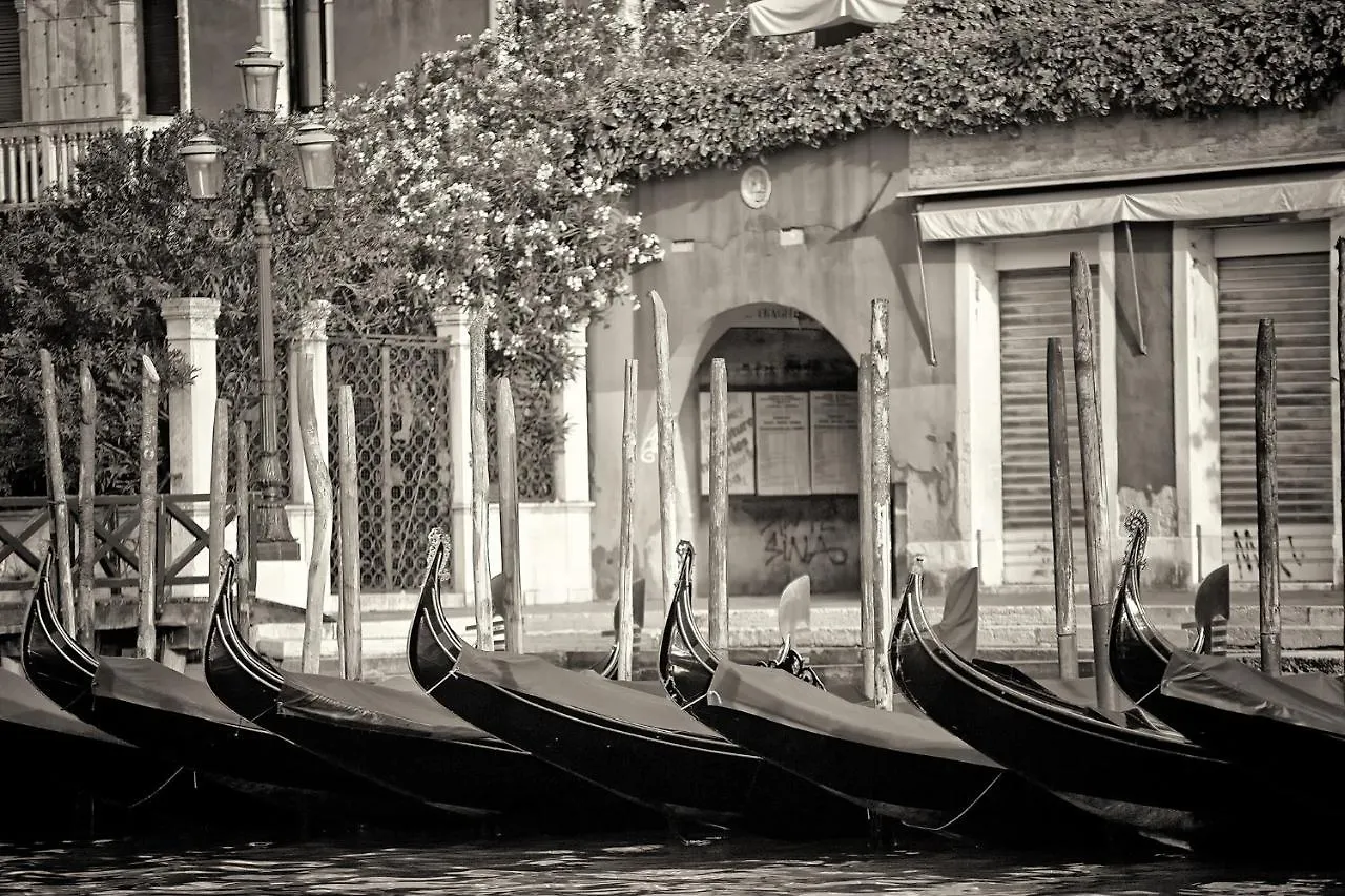 Hotel Mezzo Pozzo Venecia